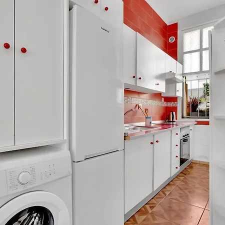 2 Bedrooms In Playa De Americas Playa de las Americas (Tenerife)