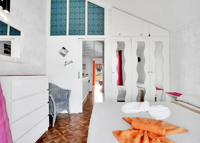 2 Bedrooms In Playa De Americas Lägenhet *