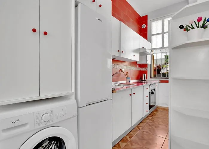 2 Bedrooms In Playa De Americas Playa de las Americas (Tenerife)