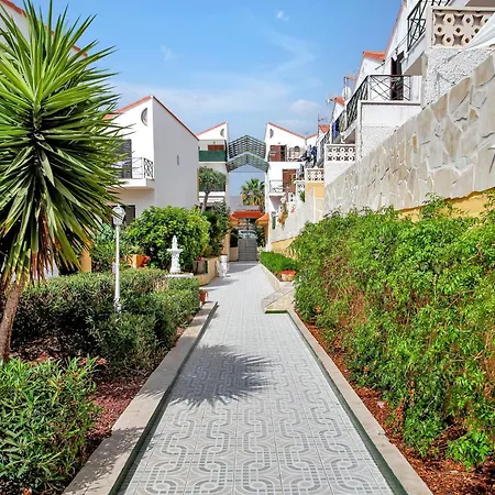 2 Bedrooms In Playa De Americas Apartman *