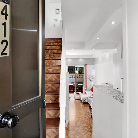 2 Bedrooms In Playa De Americas 아파트 플라야데라스아메리카스