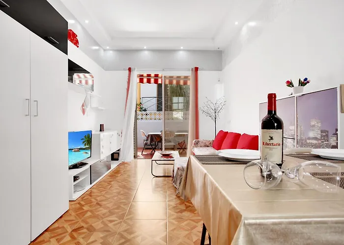 2 Bedrooms In Playa De Americas 美洲海滩