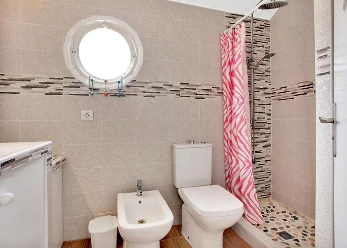 2 Bedrooms In Playa De Americas * 美洲海滩