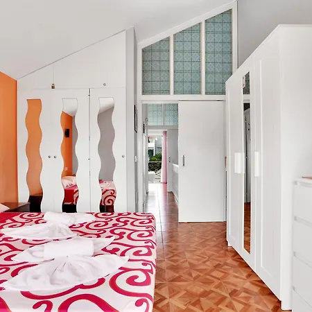 2 Bedrooms In Playa De Americas *