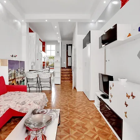 2 Bedrooms In Playa De Americas * プラヤ・デ・ラス・アメリカス